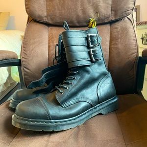 COPY - Size 12 men’s original dr. martens worn one time! Great condition.
